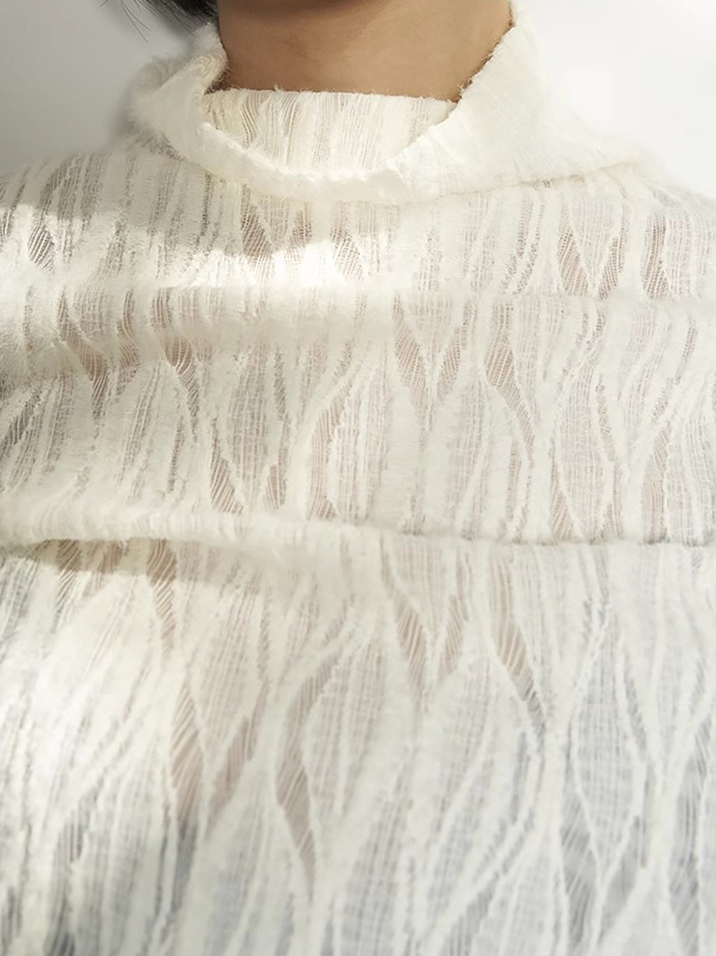 Sahte Yaka Yarı Şeffaf Plisse Üst