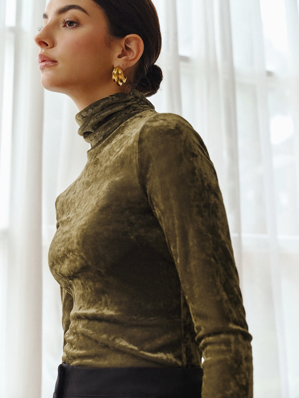 Turtleneck Yarı Şeffaf Kadife Üst