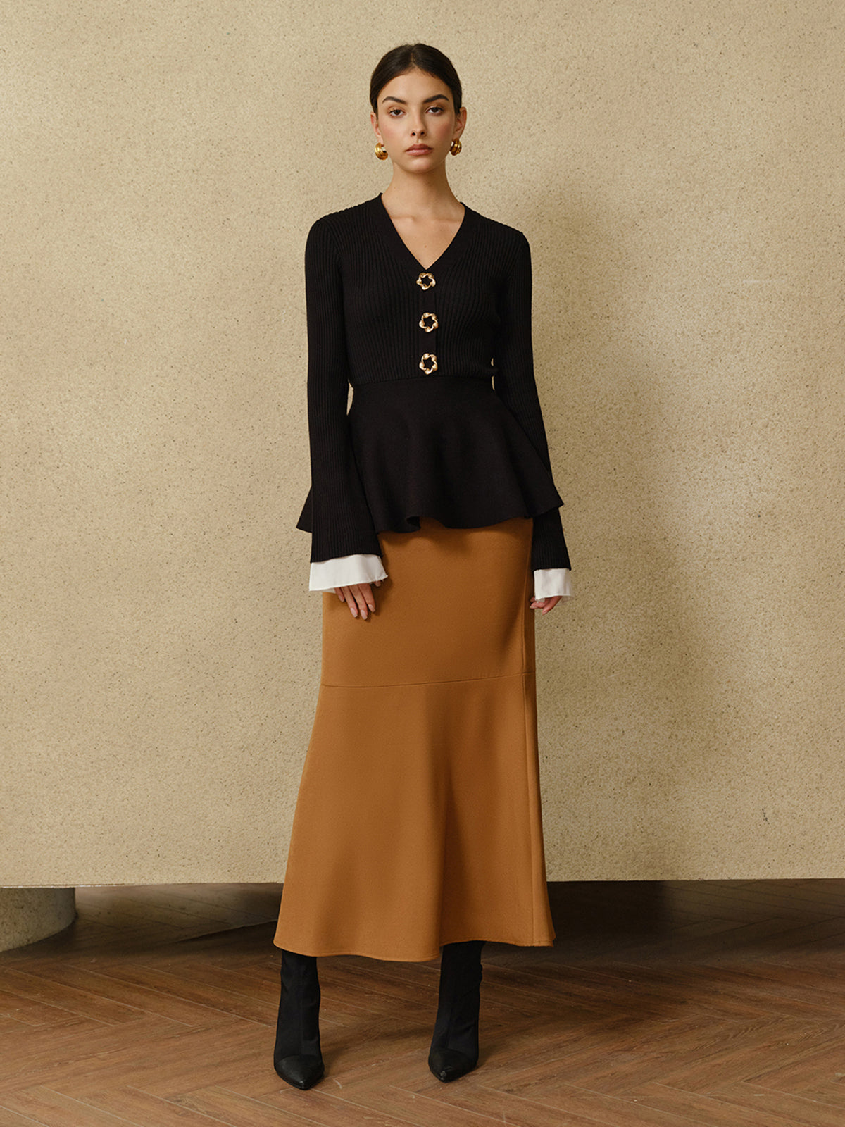 Kontrast Manşetli Volanlı Örgü Üst