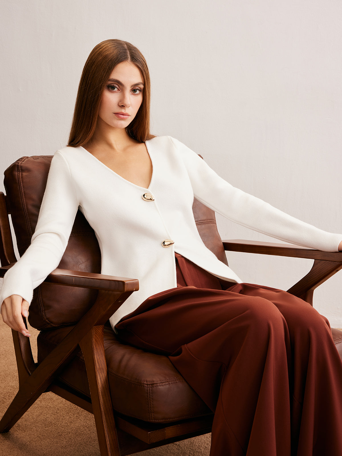 Damla Düğmeli V Yaka Hırka