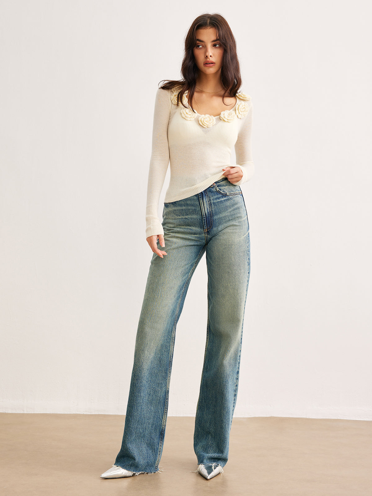 3D Çiçekli Yarı Şeffaf Örgü Üst