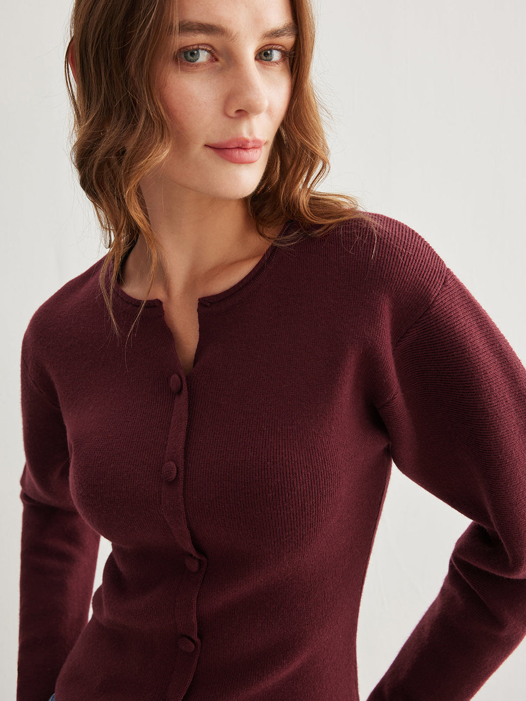 Kaburga Düğmeli Yırtmaçlı Kazak