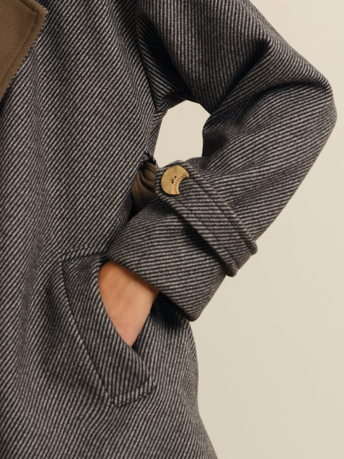 Büyük Boy Kontrast Yaka Kemerli Yün Palto