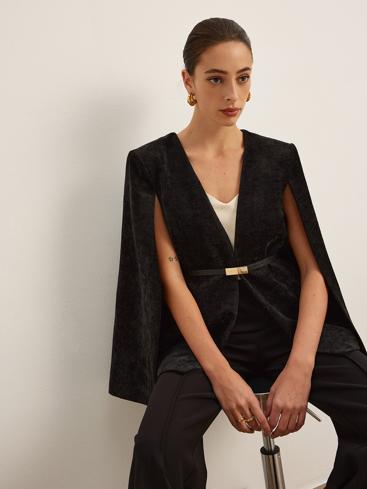 Kadife Kuşaklı Pelerin