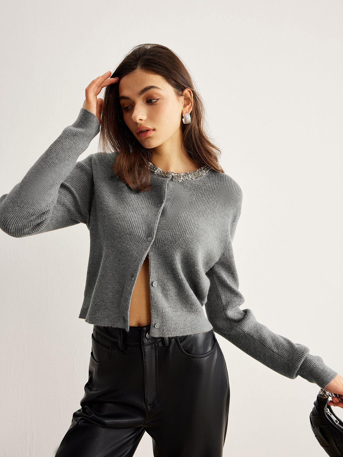 Taşlı Yaka Göğüslü Hırka