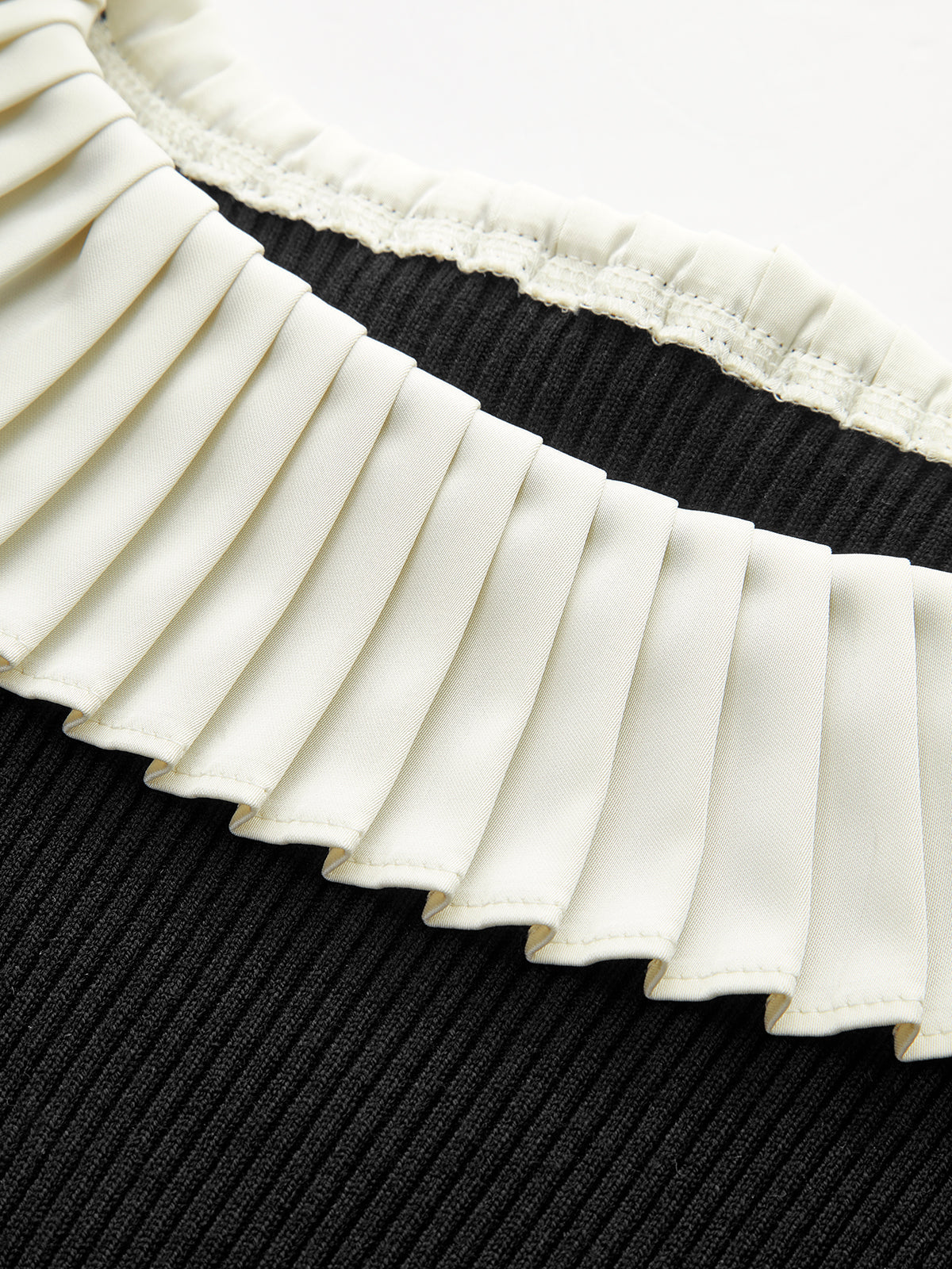 Renk Bloklu Pileli Örgü Üst