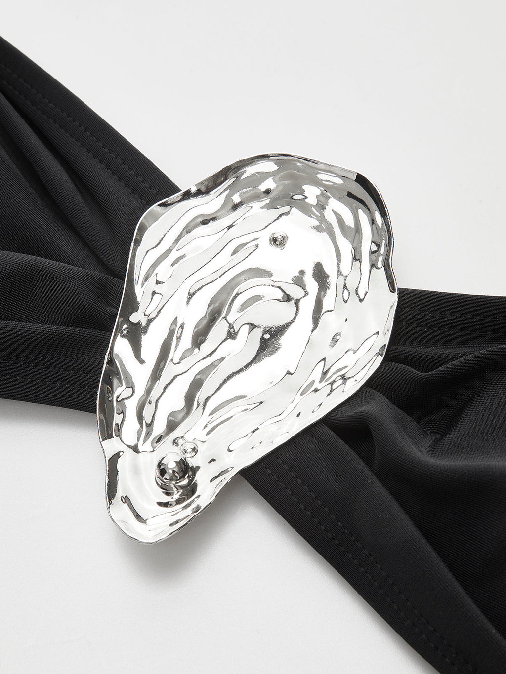 Metal Aksanlı Ön Bağcıklı Bikini Takımı