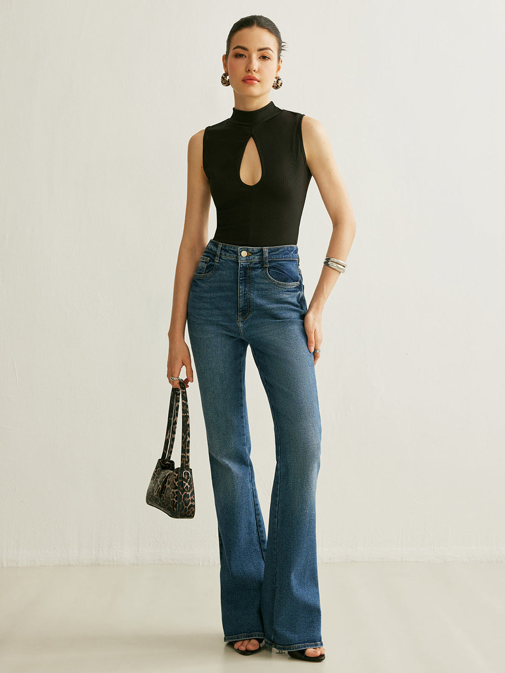 Anahtar Deliği Balıkçı Yaka Üst