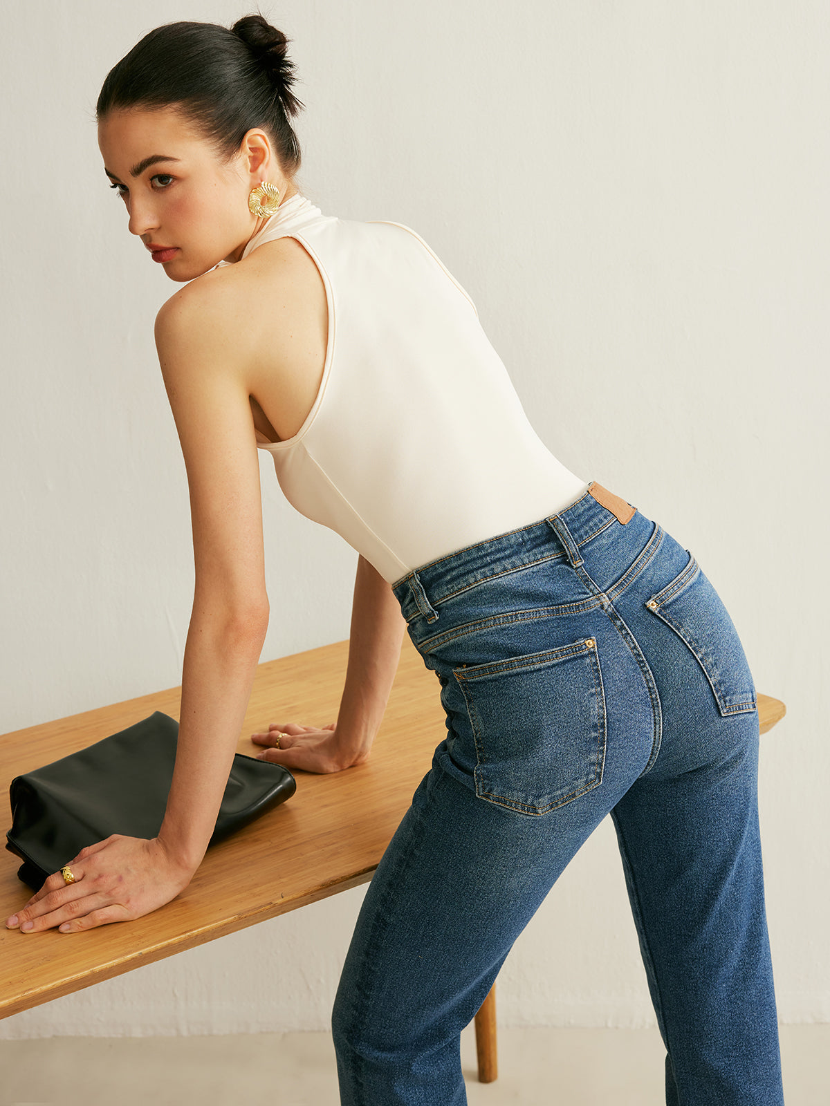 Bağcıklı Yaka Askılı Üst