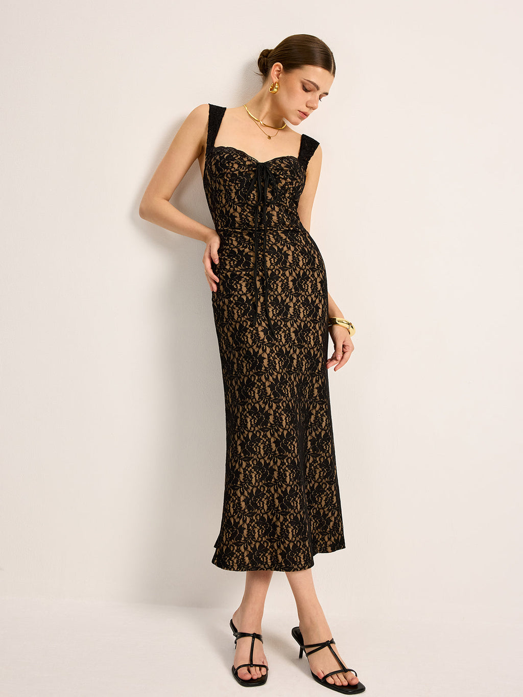 Dantel Ön Bağcıklı Kolsuz Elbise