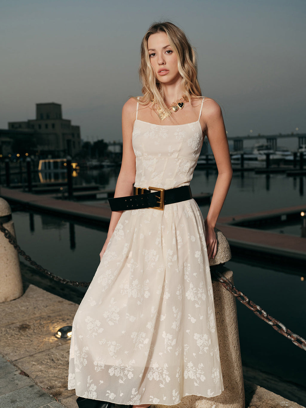 Çiçekli Jakarlı Uzun Elbise