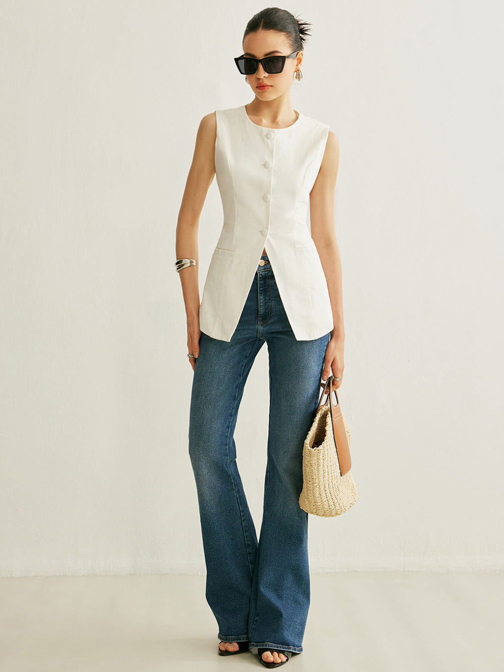 Düğme Detaylı Kolsuz Yelek