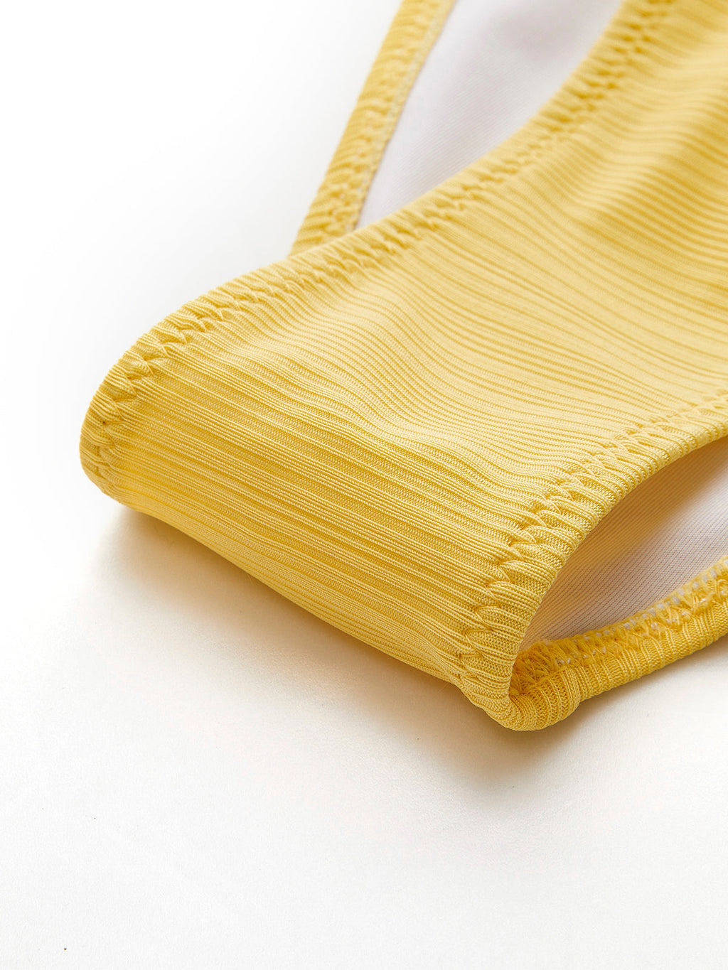 Dokulu Kepçe Yaka Bikini Takımı