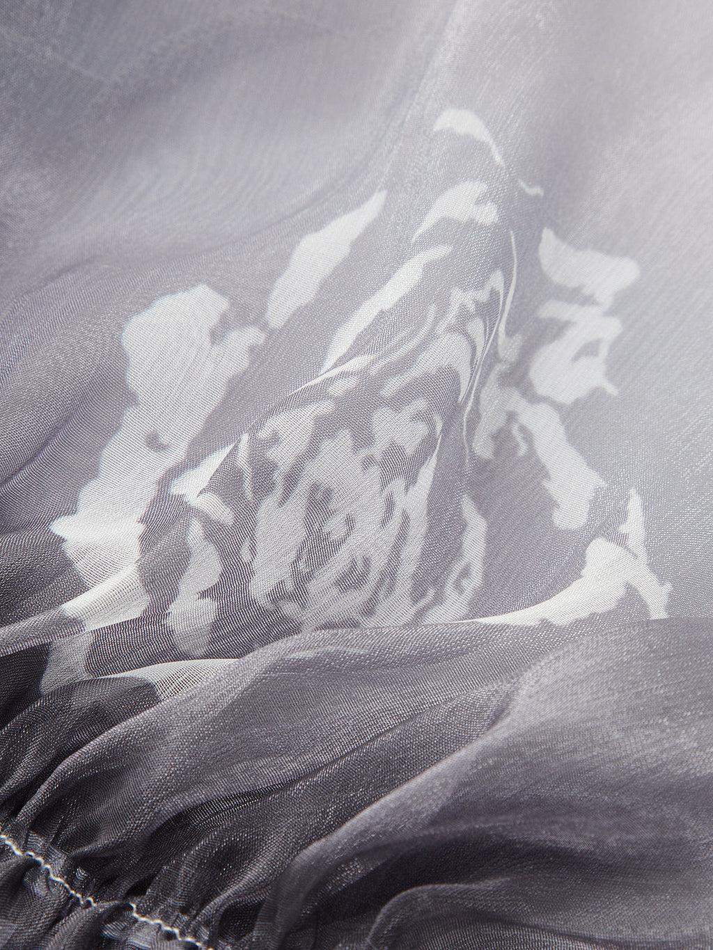 Yarı Şeffaf Degrade Çiçekli Omuzdan Askılı Şifon Üst