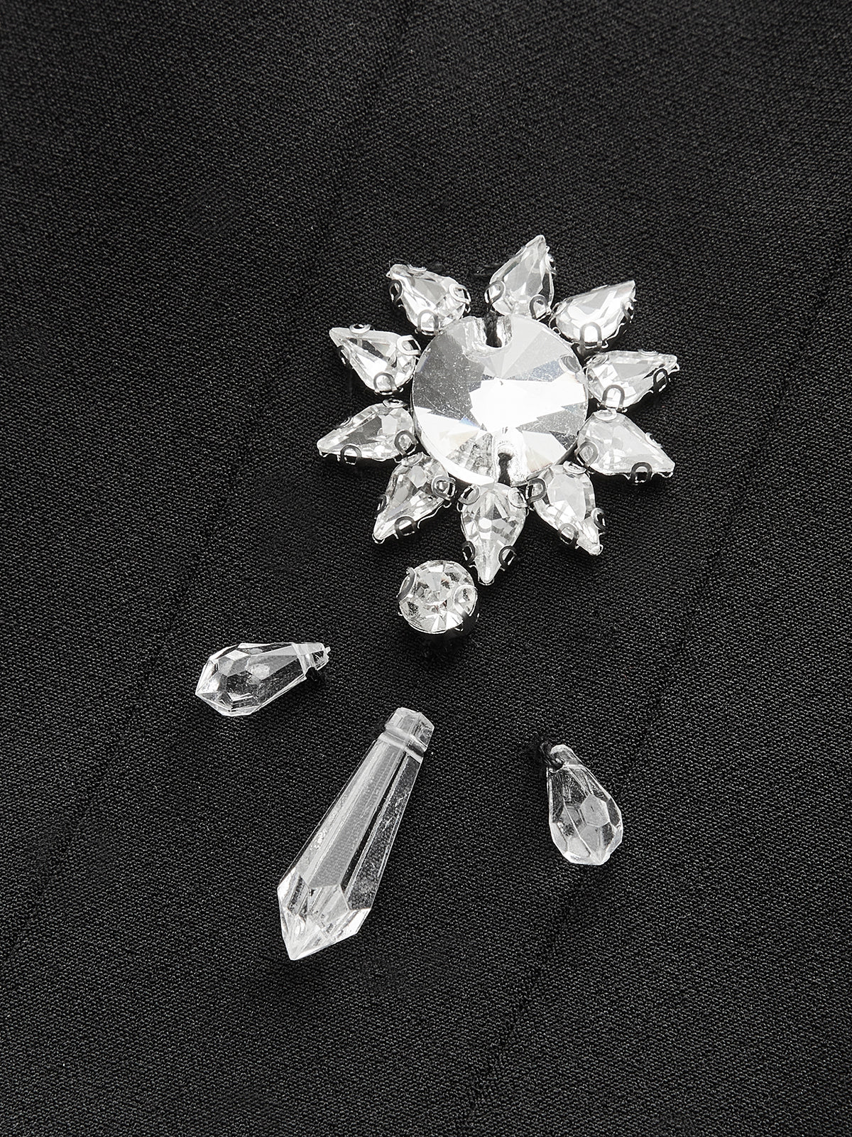 Çiçekli Kristal Sırt Fermuarlı Üst