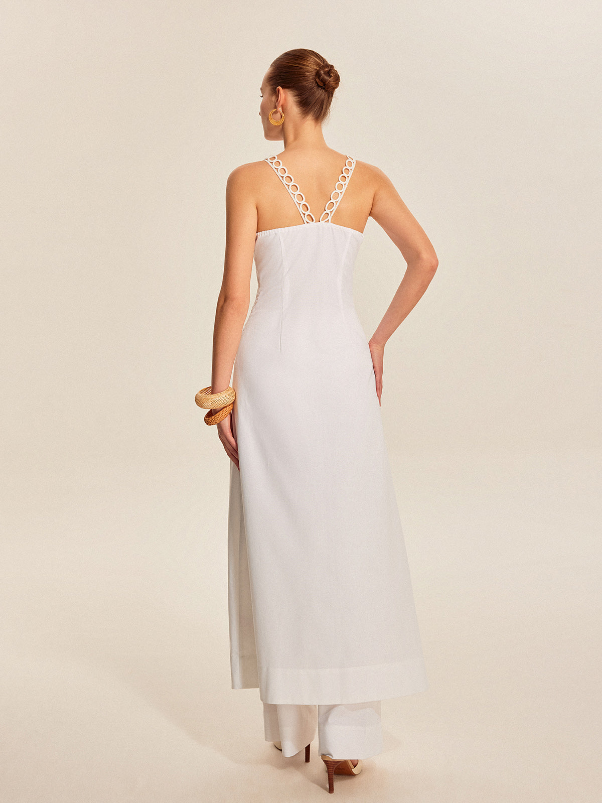 İçi Boş Bağcıklı V Yaka Üst