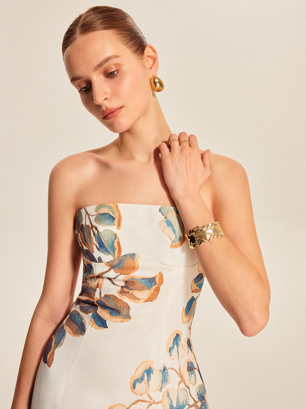 Çiçek Desenli Straplez Elbise