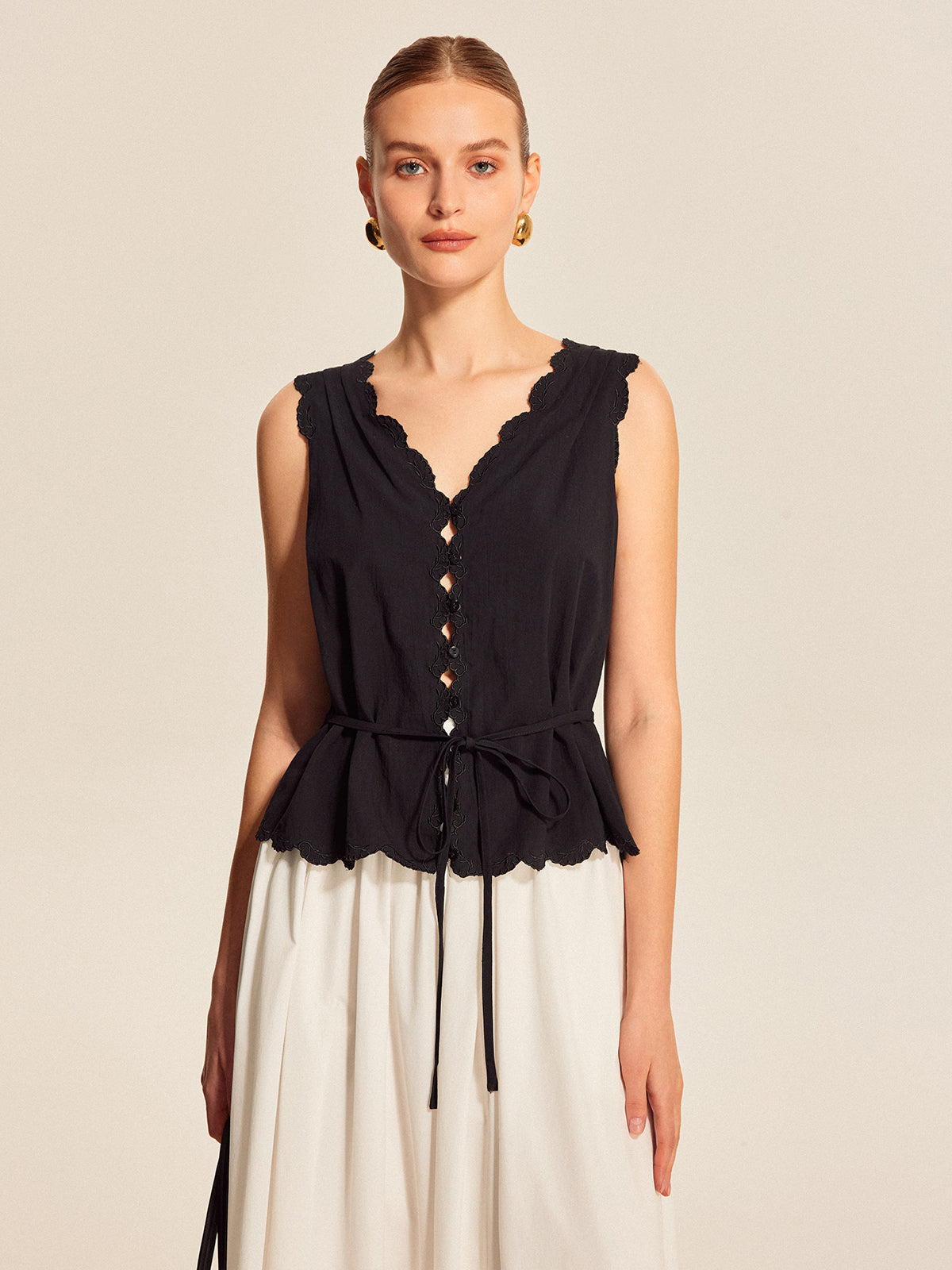 Dantel Kenarlı Taraklı Düğmeli Üst