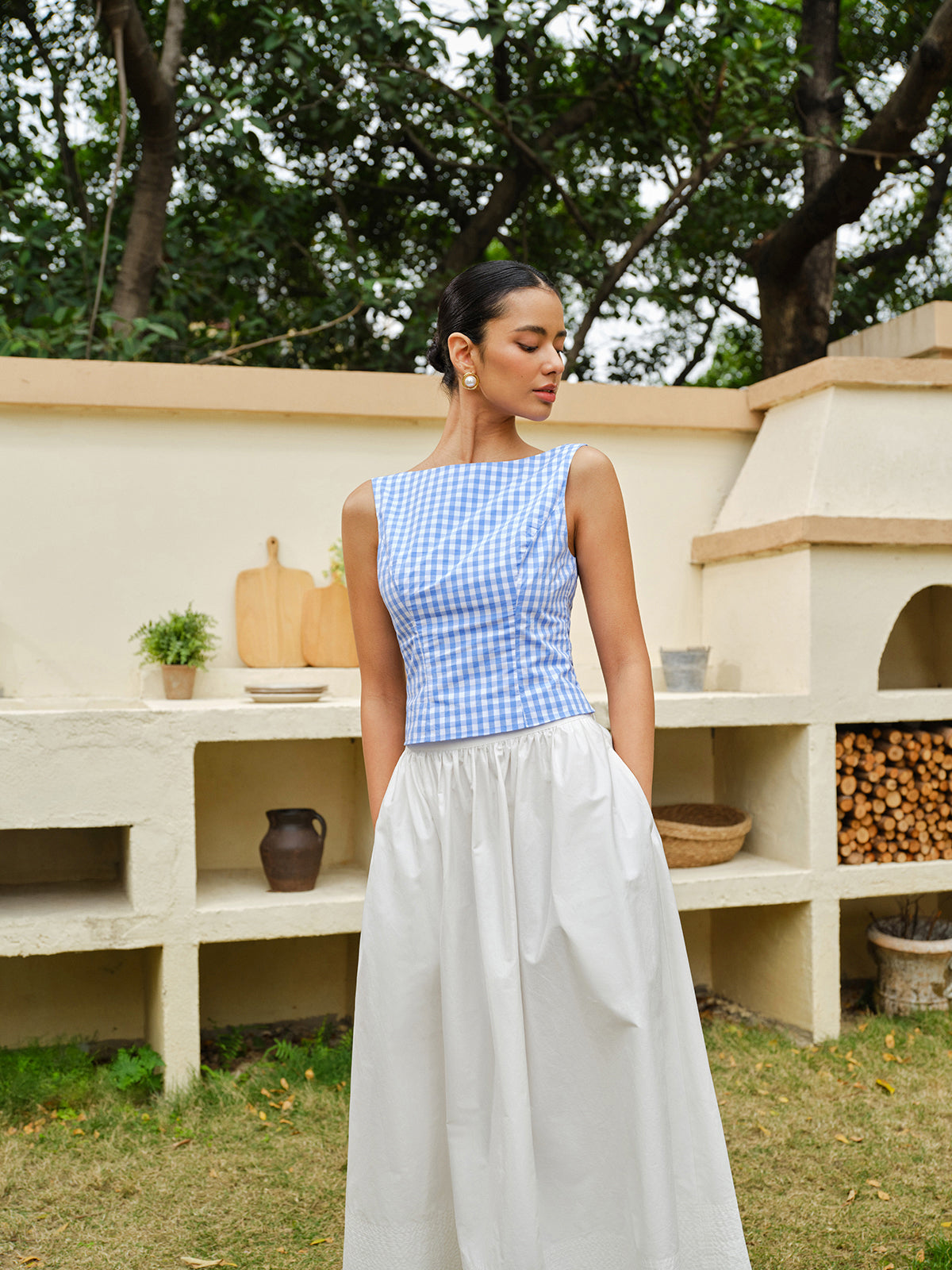 Dama Tahtası Fiyonklu Sırtlı Kırpılmış Üst