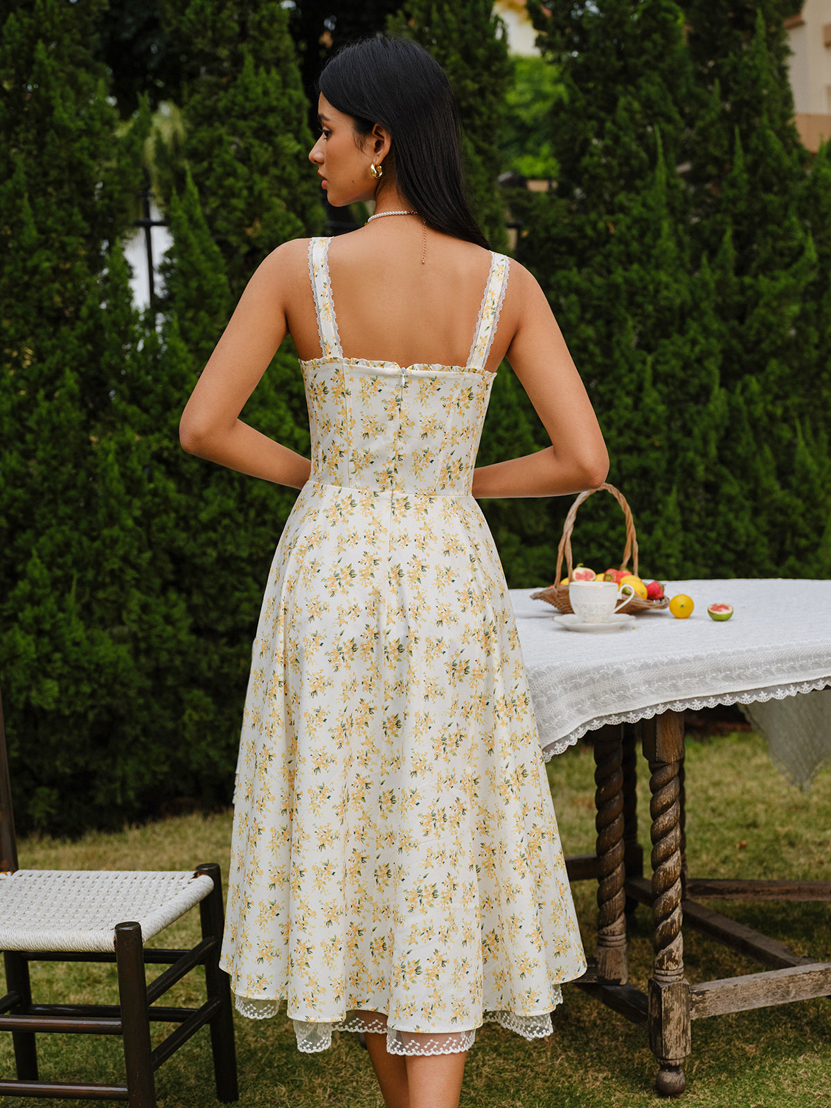 Çiçekli Dantel-Önden Bağlamalı Elbise