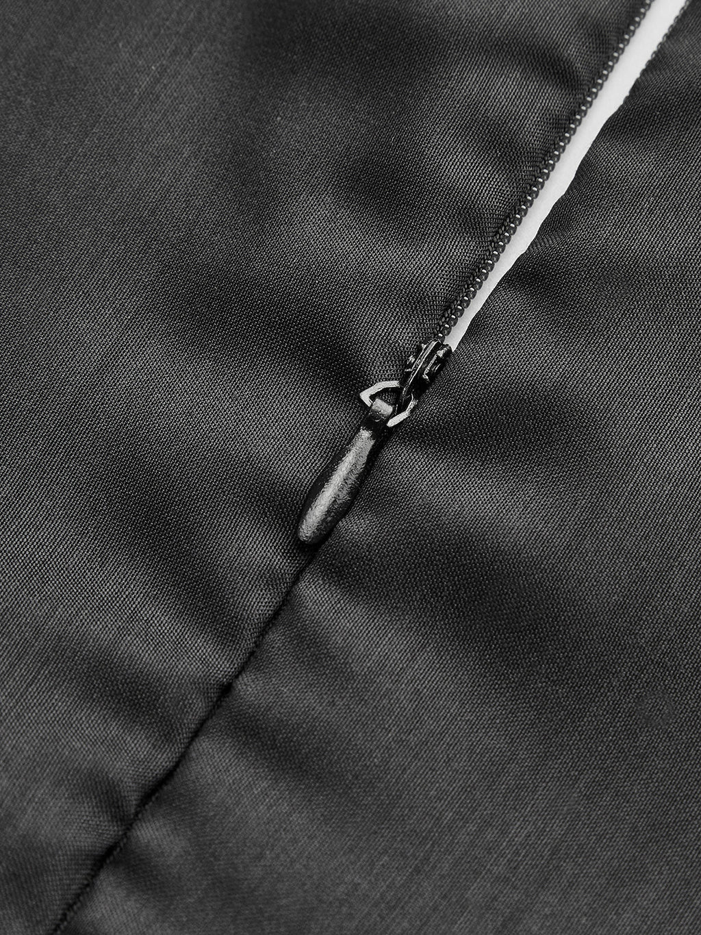 Çiçek Desenli Önden Bağcıklı Elbise