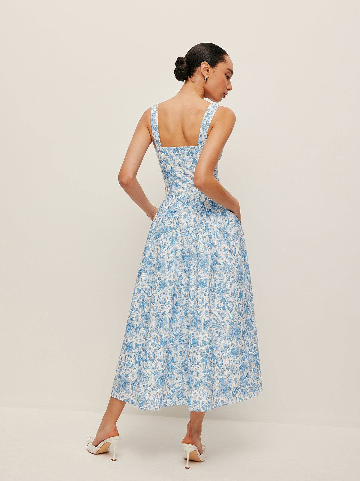 Cepli Kare Yaka Baskılı Elbise