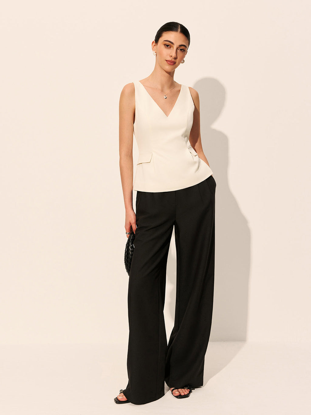 Dekor Cepli V Yaka Kolsuz Üst