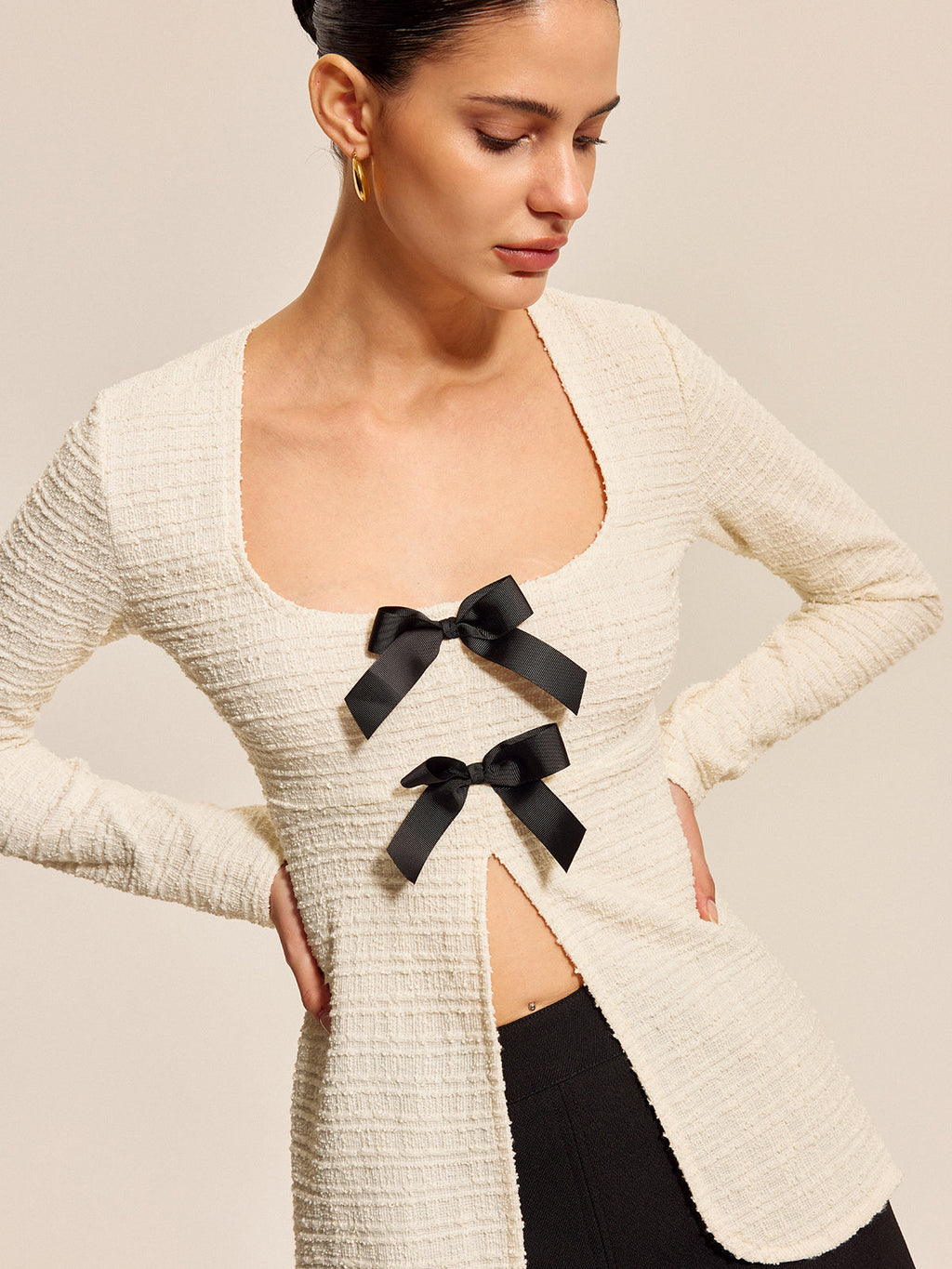 Önü Fiyonklu Dokulu Uzun Kollu Üst