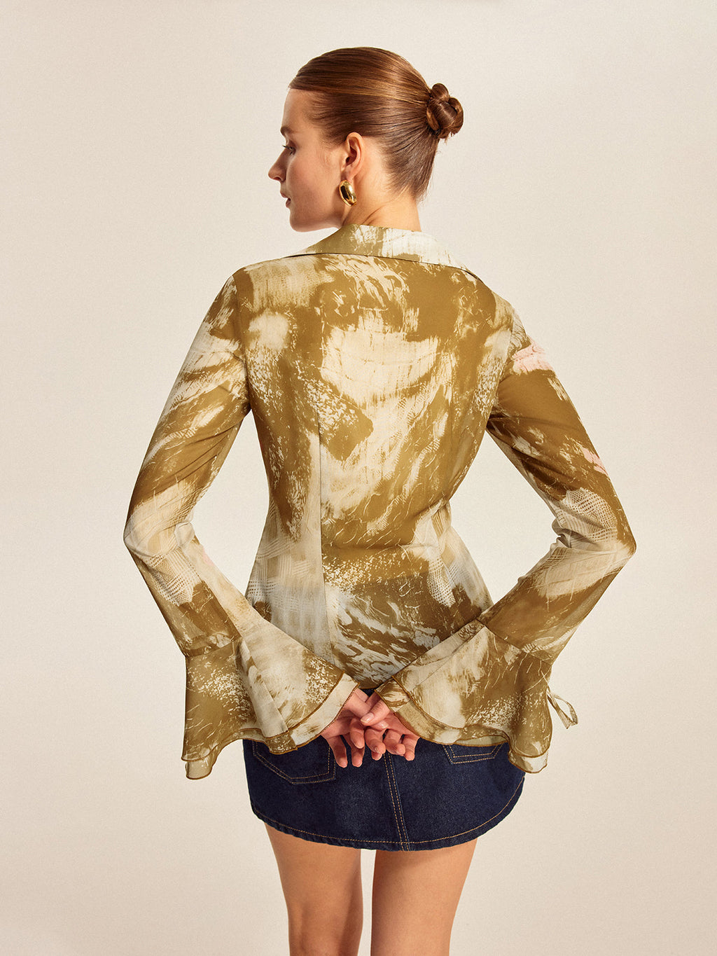 Fırfırlı Çan Kollu Bluz