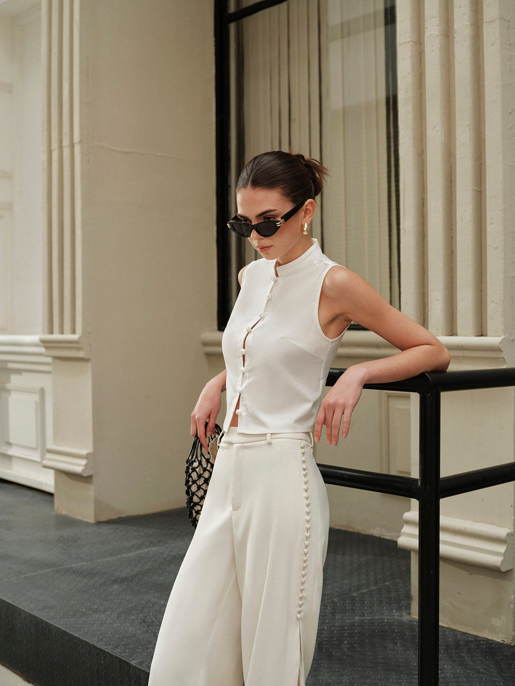 Pamuk Ve Keten Yuvarlak Düğmeli Yarı Şeffaf Yelek