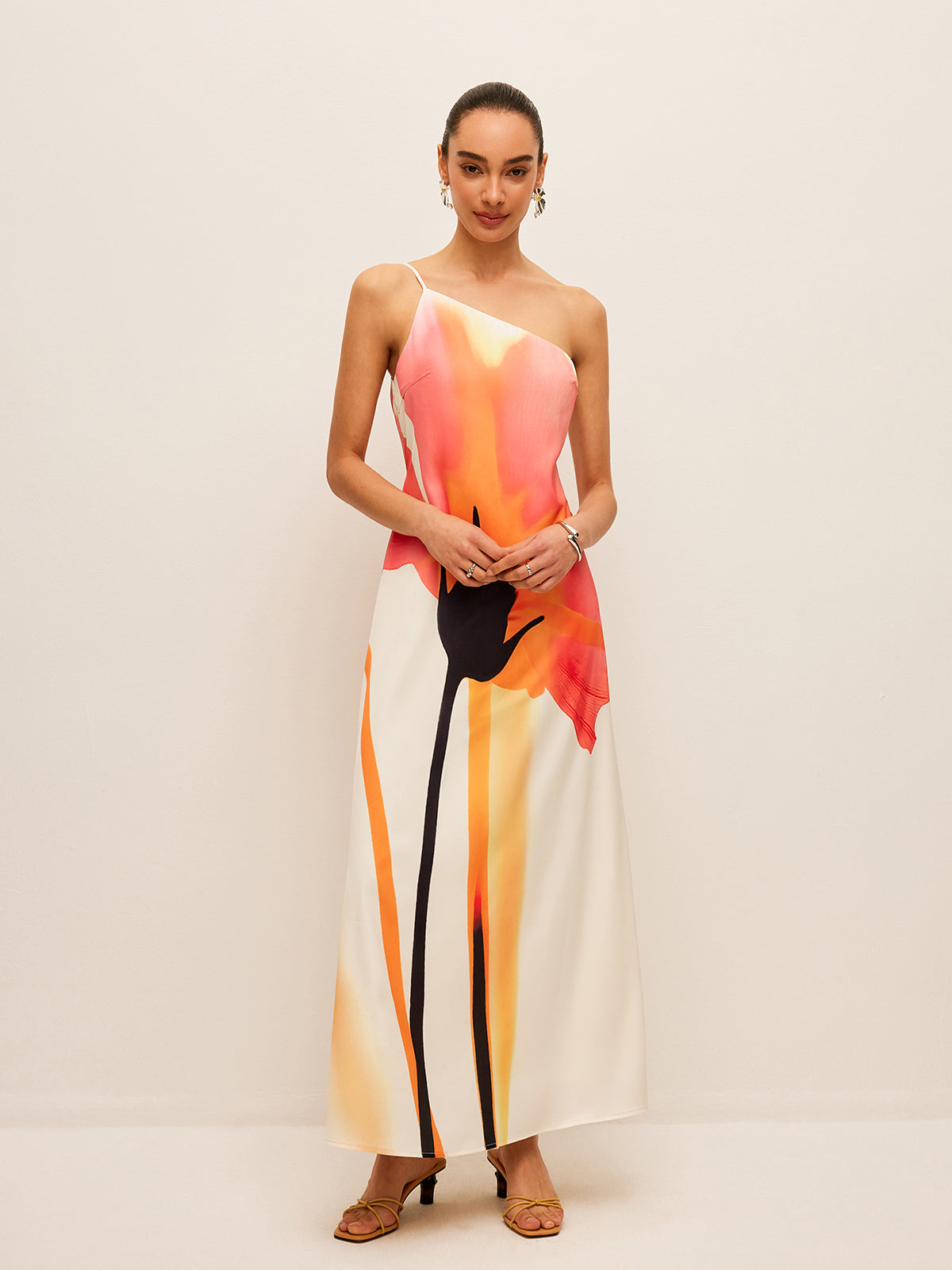 Asimetrik Çiçek Desenli Sırtı Bağlanmış Elbise