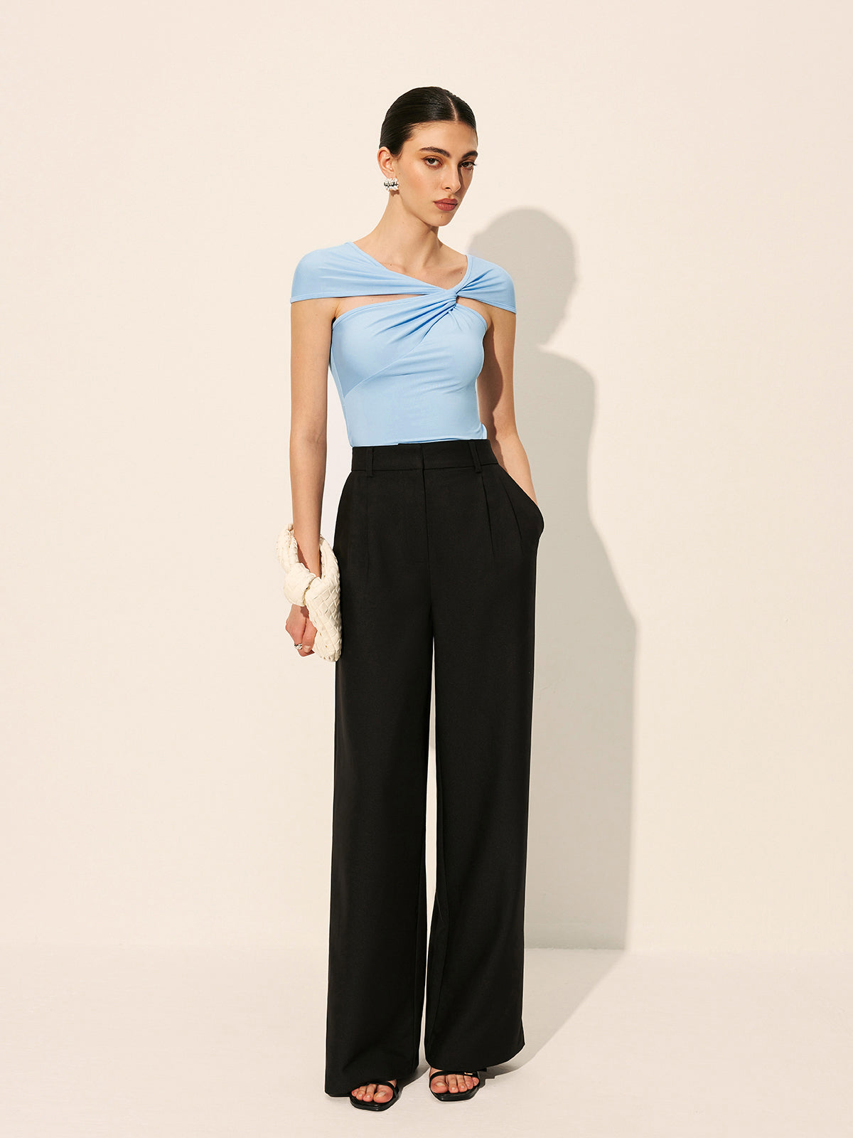 Twist Detay Asimetrik Üst