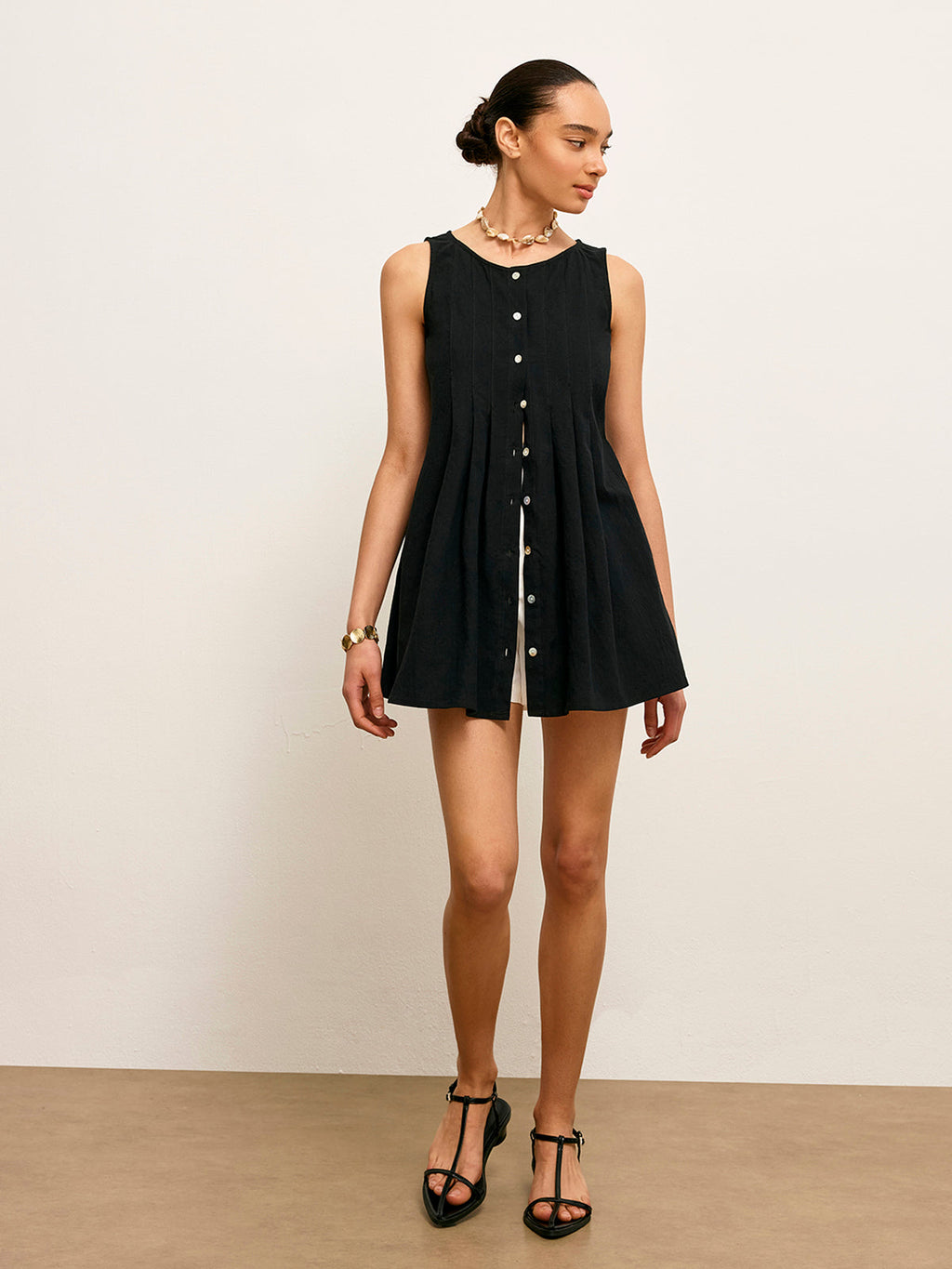 Pamuk Ve Keten Pileli Düğmeli Üst