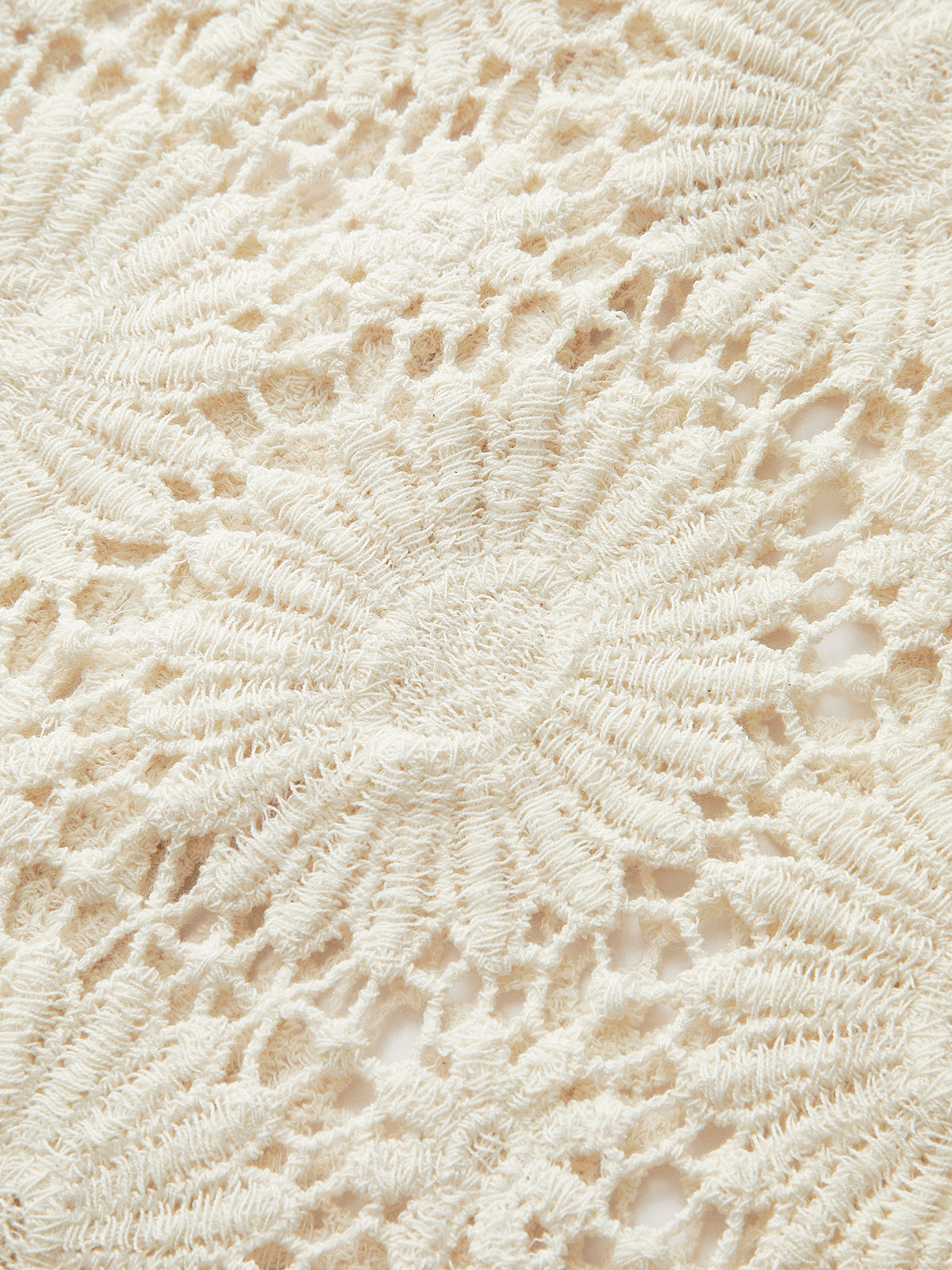 Tığ İşi Çiçekli Düğmeli Ön Hırka