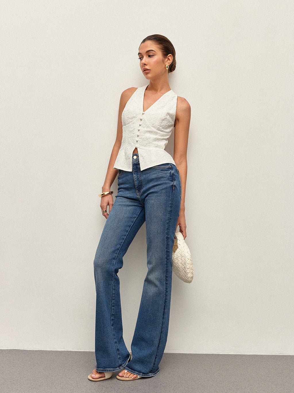 Dantel Düğme Detaylı Askılı Üst