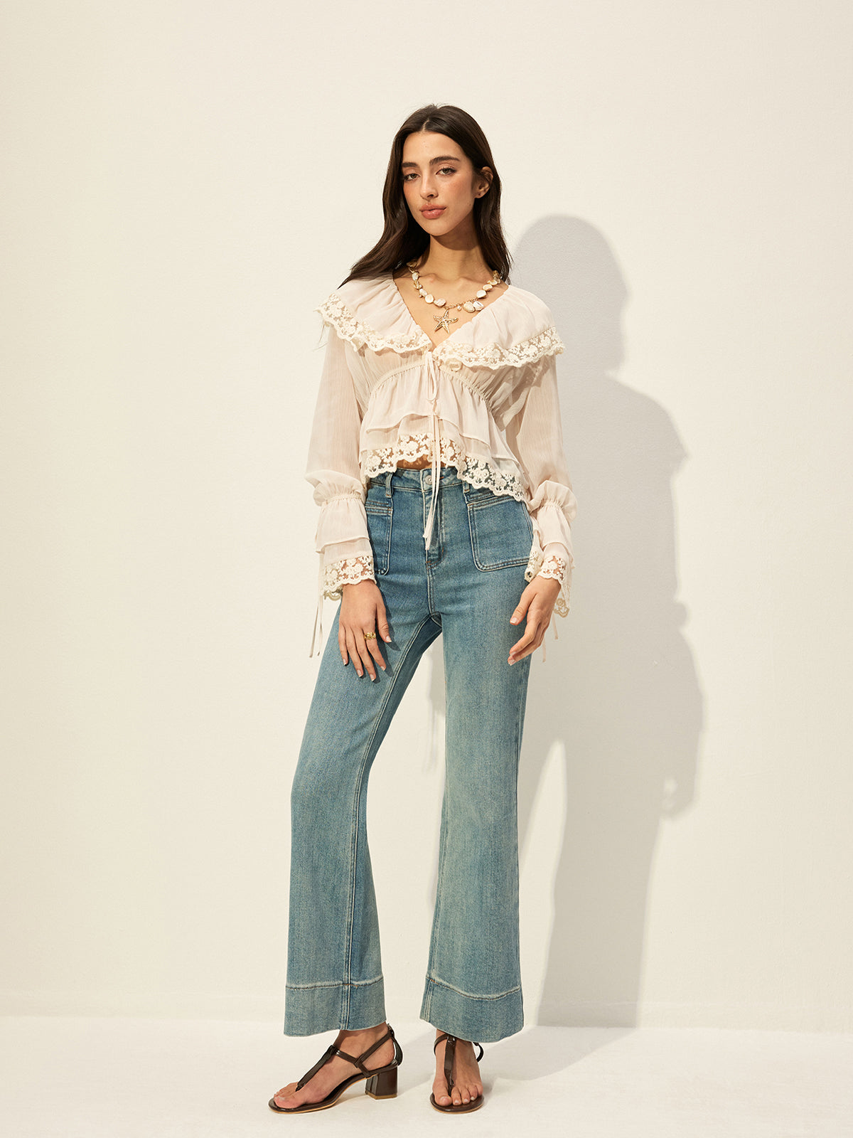 Yarı Şeffaf Şifon Dantel Detaylı Üst