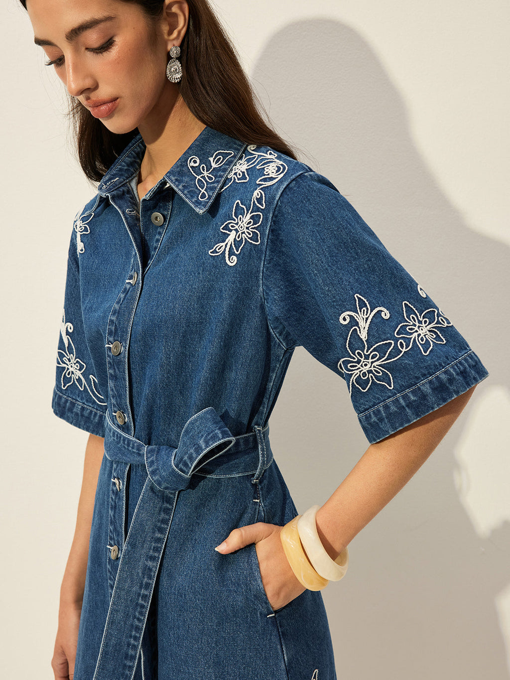 İşlemeli Kot Gömlek Elbise Kemerli