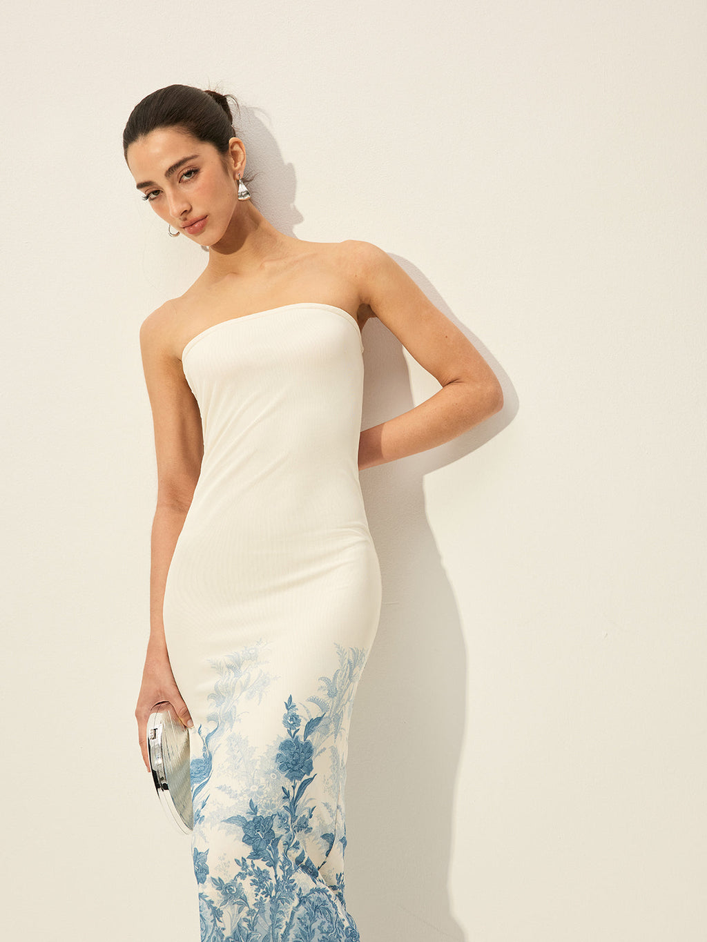 Çiçek Desenli Etek Ucu Askısız File Elbise