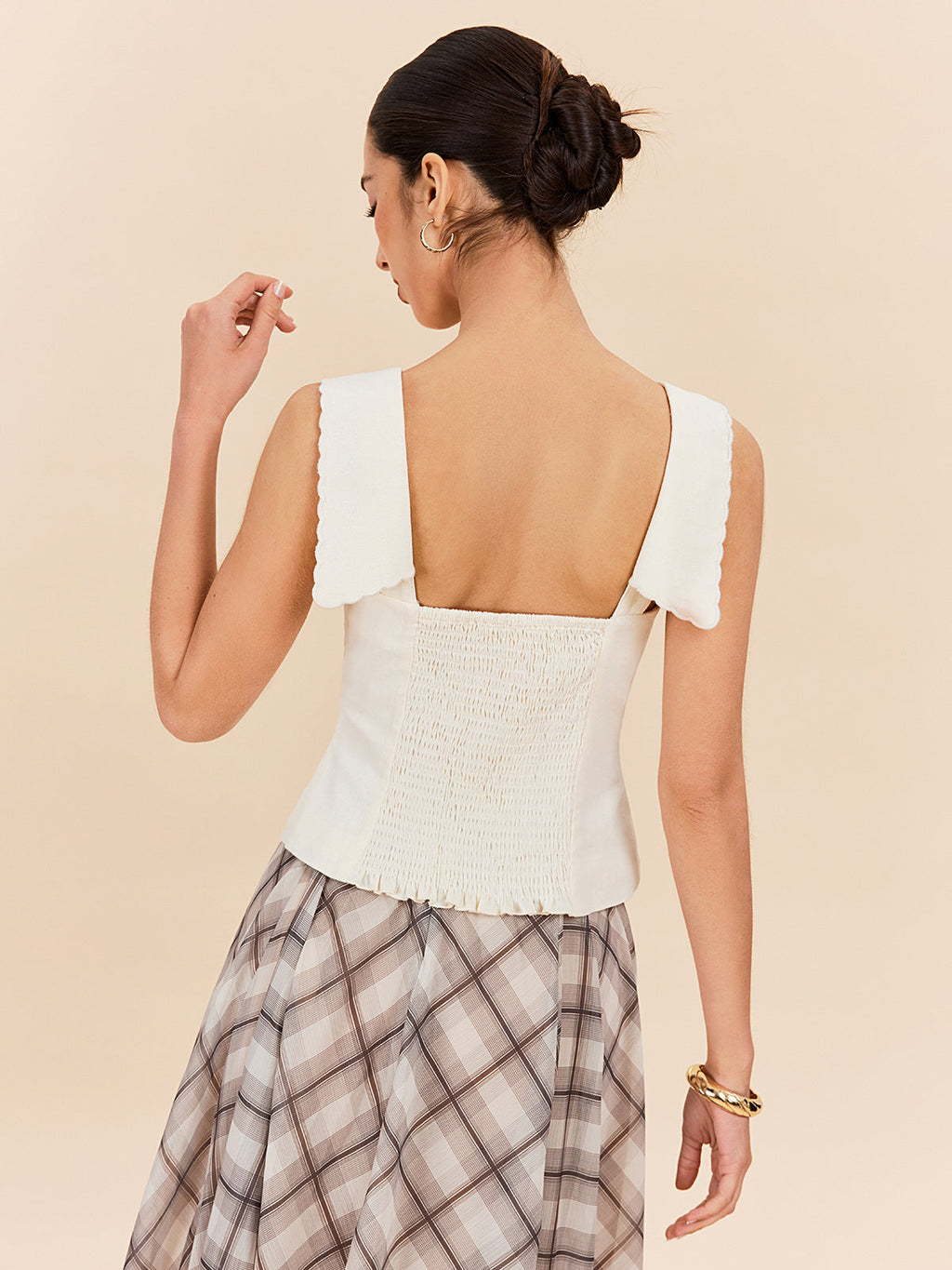 Pamuk Ve Keten Taraklı Yaka Düğmeli Üst