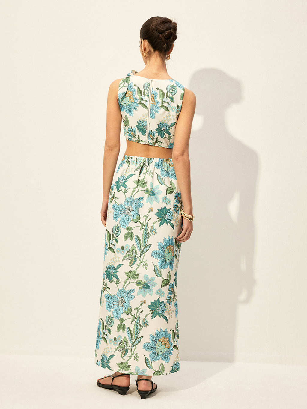 Çiçek Desenli Kesik Elbise