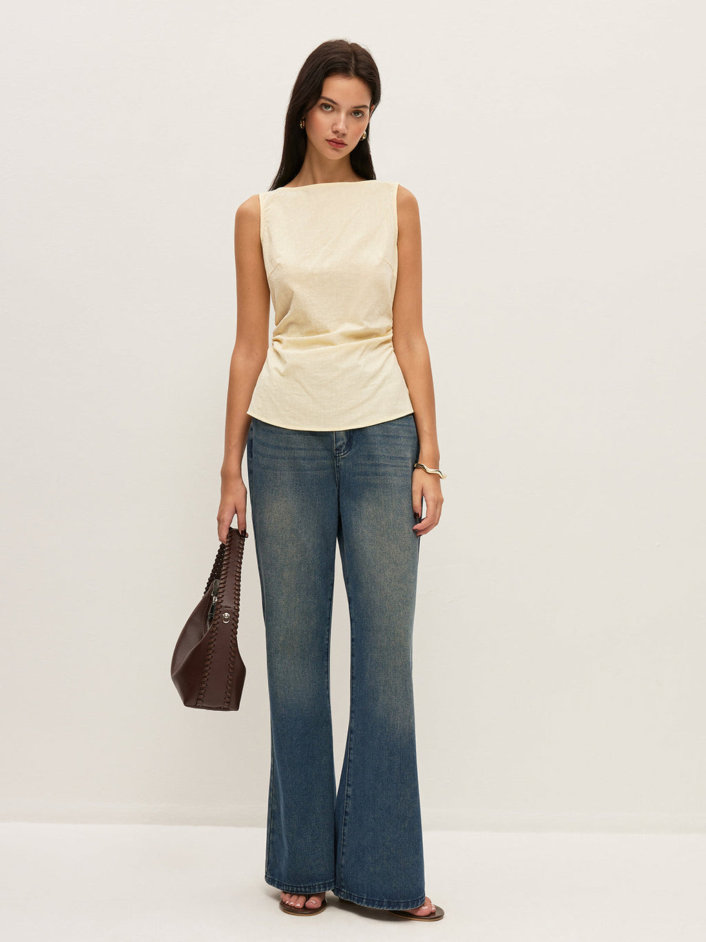 Pamuklu Düz Tekne Yaka Büzgülü Bel Kolsuz Bluz