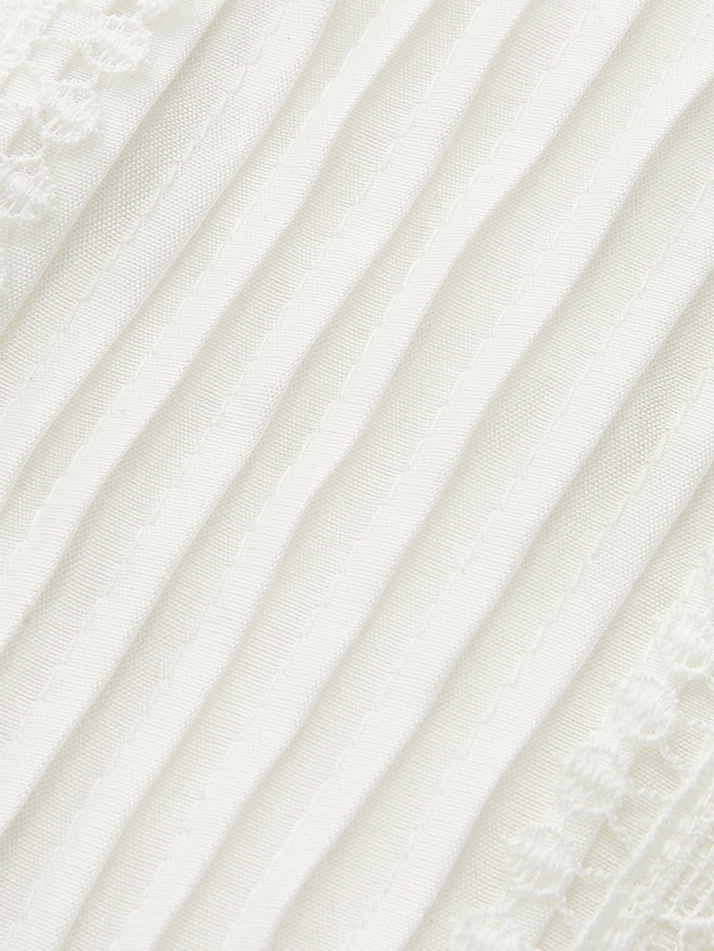 Pileli Dantel Kenarlı Düğmeli Bluz