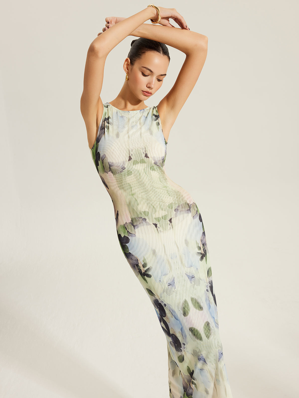 Çiçek Desenli Kolsuz File Elbise