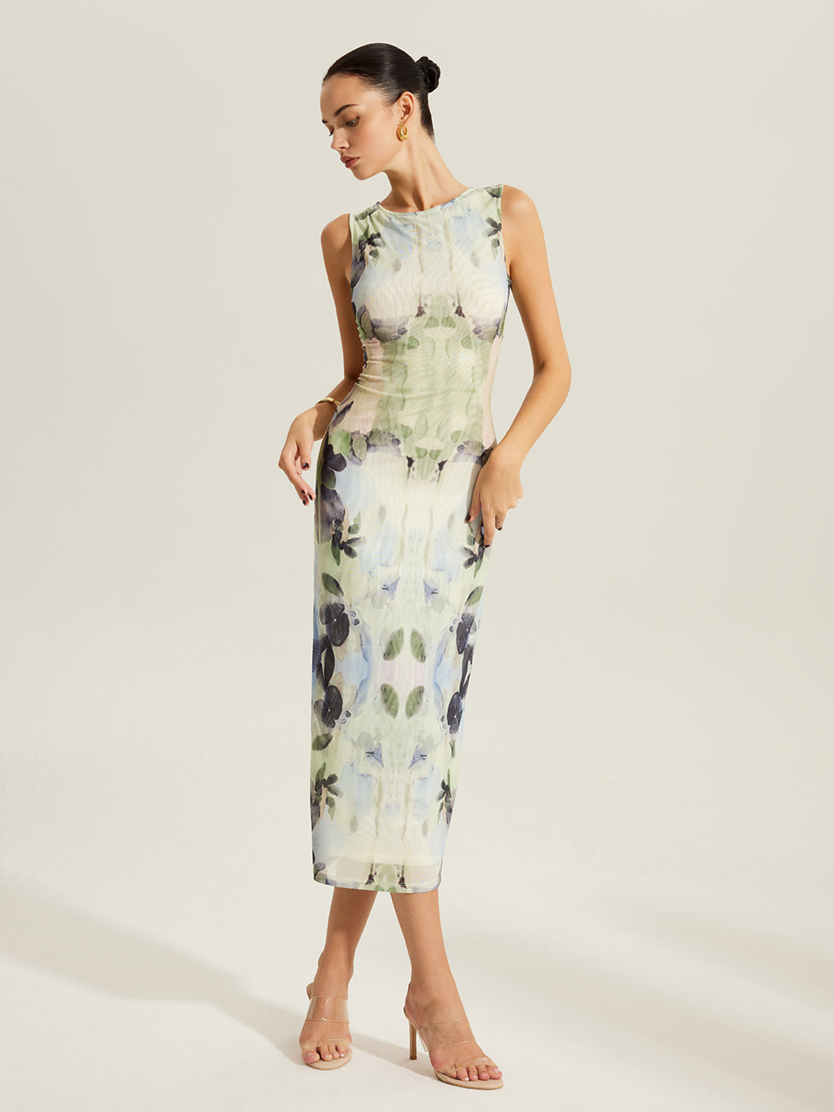 Çiçek Desenli Kolsuz File Elbise