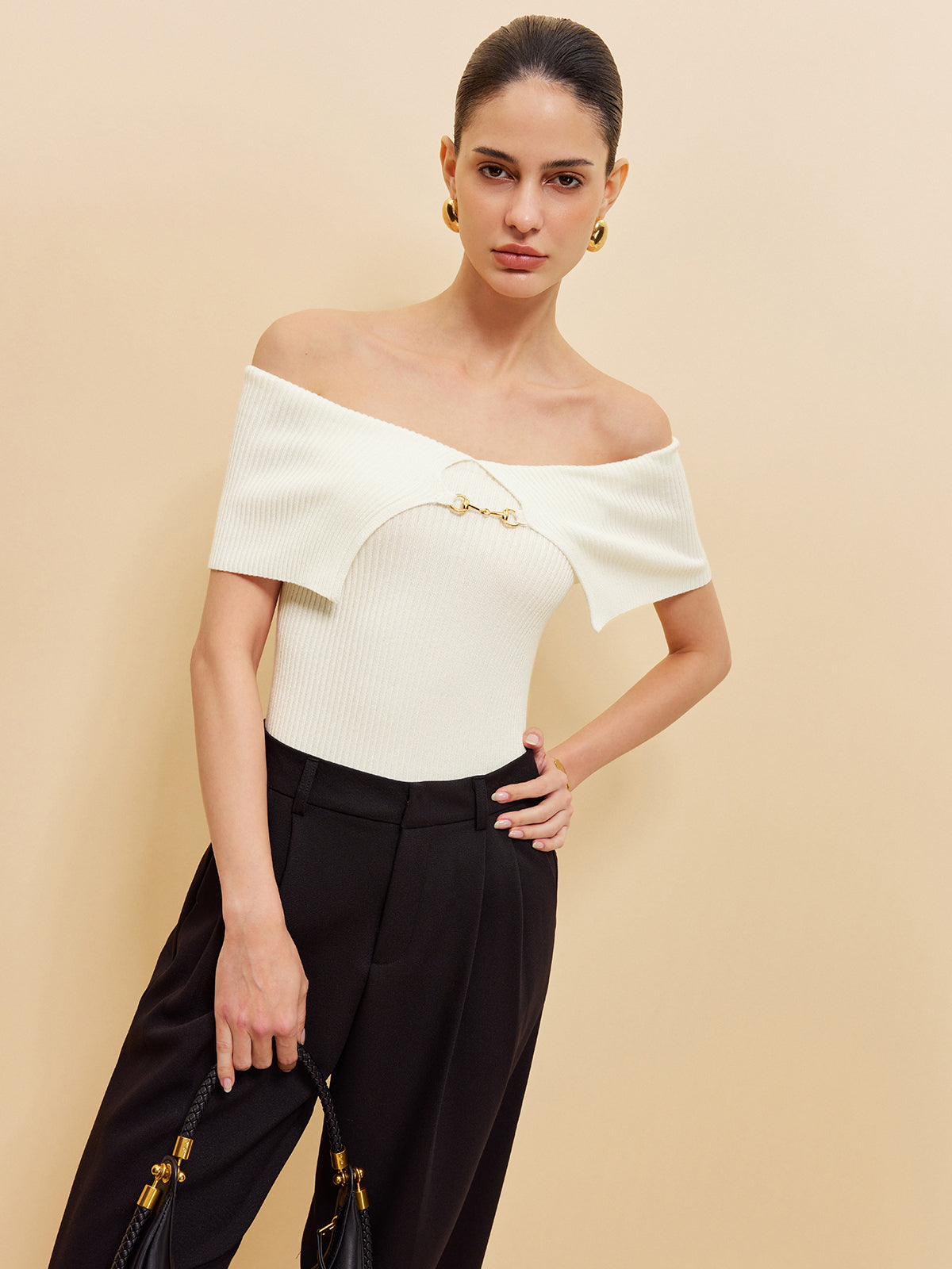 Omuzdan Bağlamalı Zincir Detaylı Yivli Örgü Üst