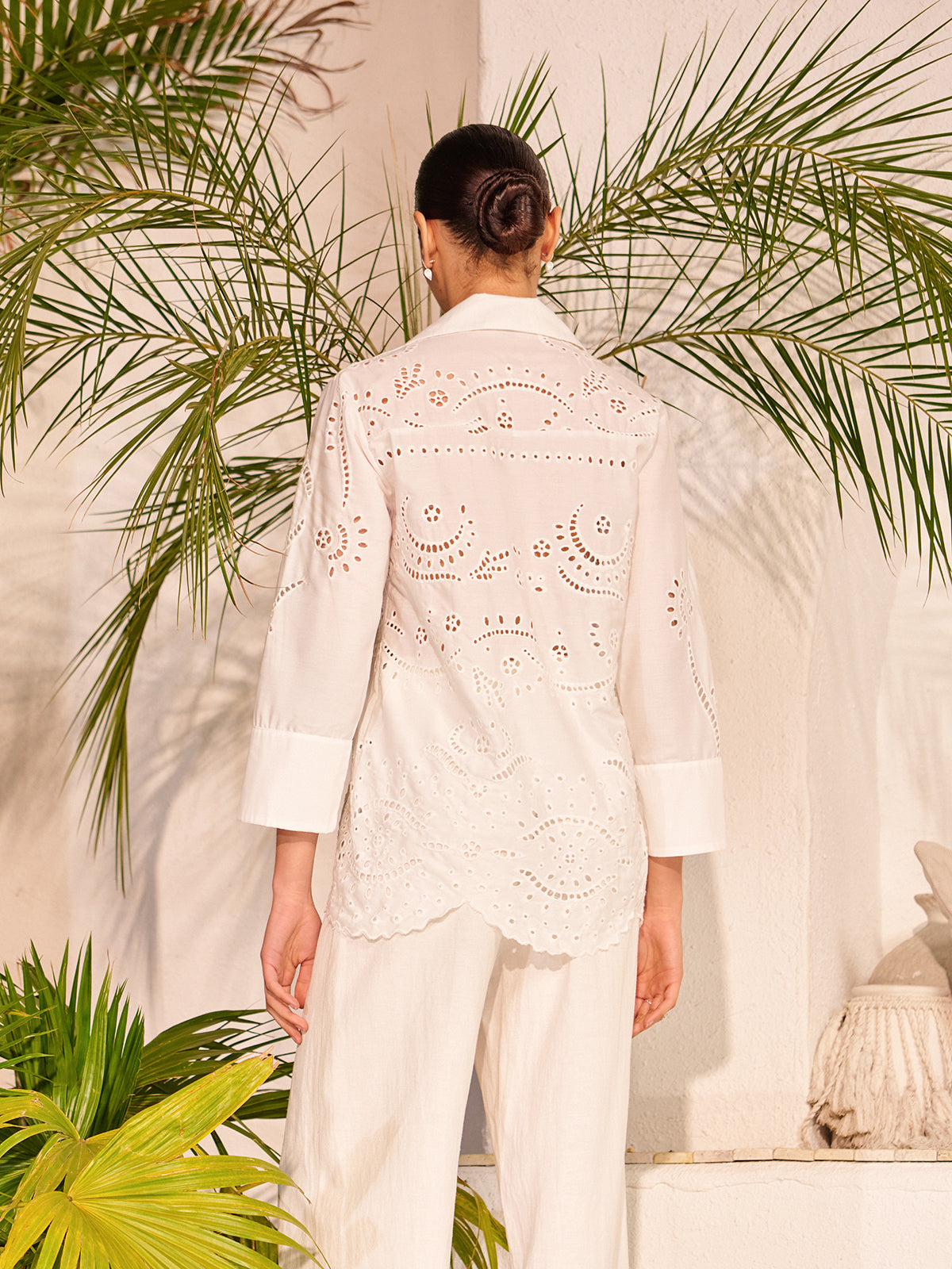 Pamuklu Gözlü İşlemeli Yarı Şeffaf Üst