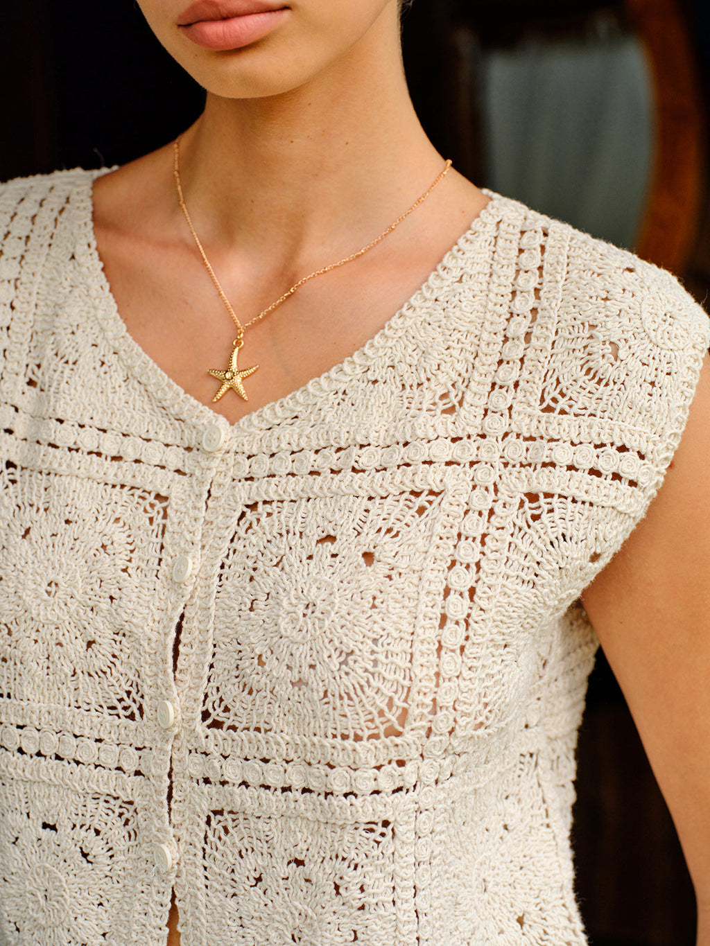 Pamuklu Tığ Örgü Düğmeli Üst