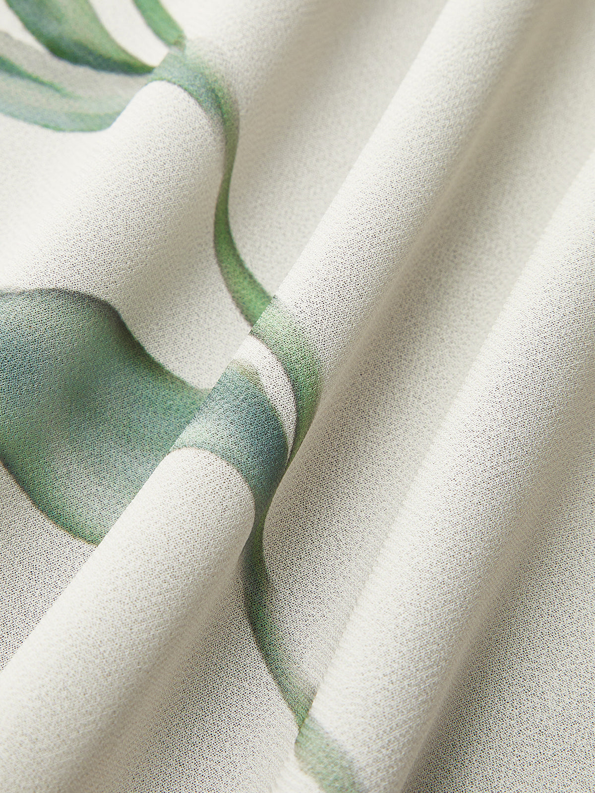 Çiçek Desenli Yan Bağcıklı Askılı Elbise