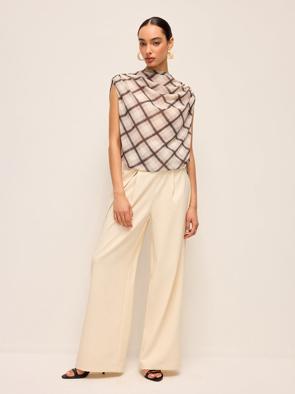 Kolsuz Ekose Açık Sırtlı Şifon Gömlek