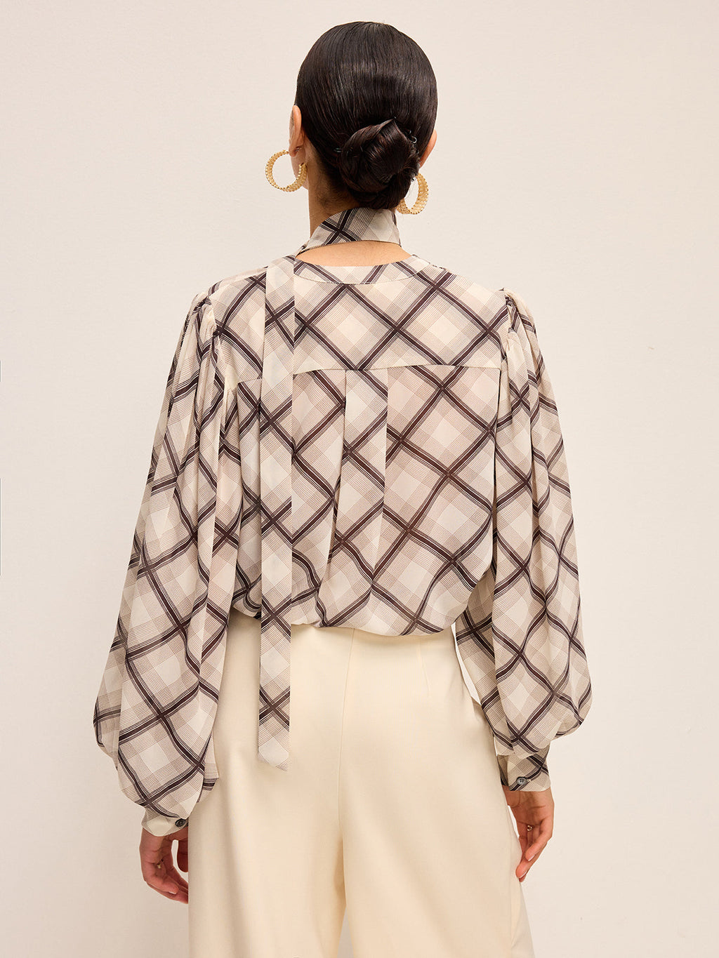 Boyun Bağlama Detaylı Uzun Kollu Ekose Şifon Gömlek